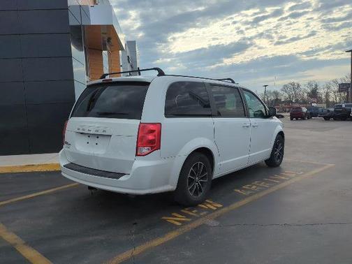 White Knuckle Clearcoat 2018 Dodge Grand Caravan SE