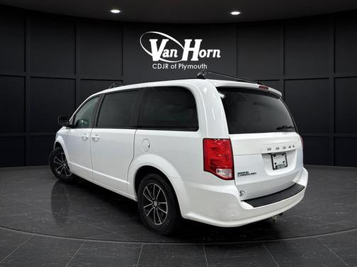 White Knuckle Clearcoat 2018 Dodge Grand Caravan SE