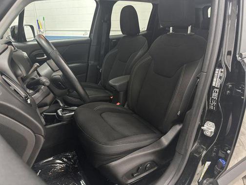 2023 Jeep Renegade Altitude