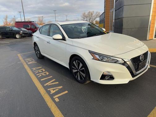 2020 Nissan Altima 2.5 SV