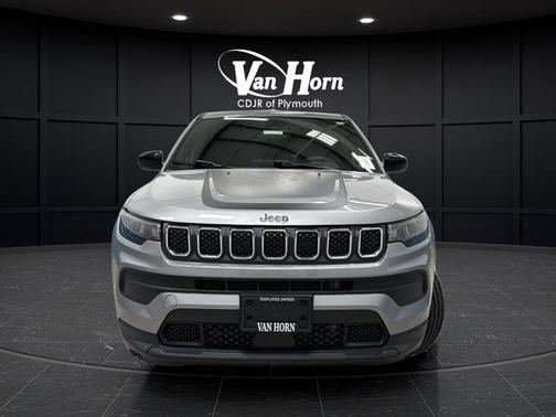 Billet Silver Metallic Clearcoat 2023 Jeep Compass Sport