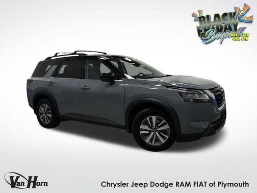 2022 Nissan Pathfinder SL 4WD