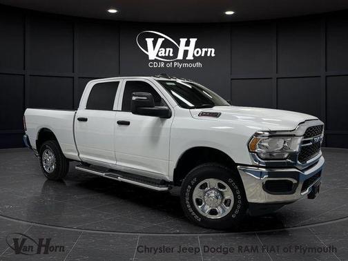 2024 RAM 2500 Tradesman Crew Cab 4x4 6'4' Box