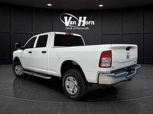 2024 RAM 2500 Tradesman Crew Cab 4x4 6'4' Box