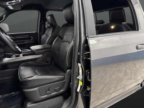 2021 RAM 2500 Laramie Crew Cab 4x4 6'4' Box