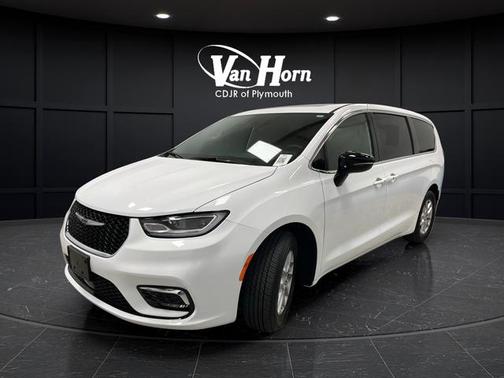 Bright White Clearcoat 2026 Chrysler Pacifica L