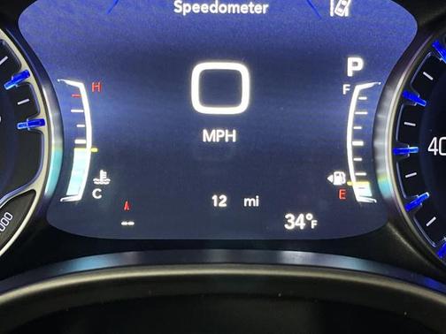 Bright White Clearcoat 2026 Chrysler Pacifica L