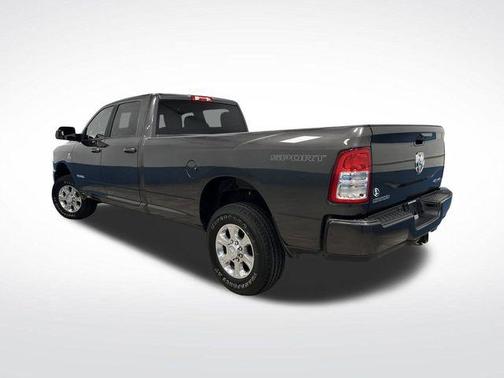 2022 RAM 3500 Big Horn Crew Cab 4x4 8' Box
