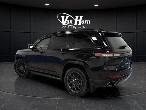 2025 Jeep Grand Cherokee Summit