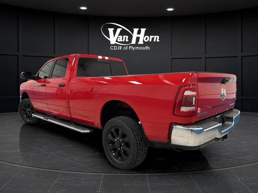 Flame Red Clearcoat 2022 RAM 2500 Big Horn Crew Cab 4x4 8' Box