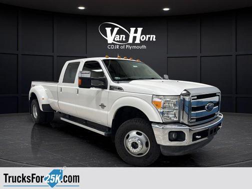 White Platinum Clearcoat Metallic 2013 Ford F-350 Lariat