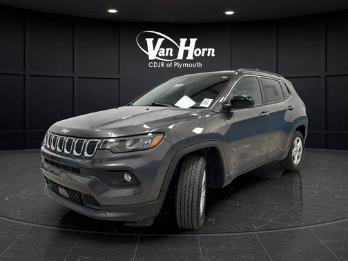 Granite Crystal Metallic Clearcoat 2023 Jeep Compass Latitude
