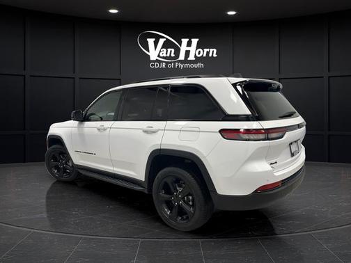 Bright White Clearcoat 2024 Jeep Grand Cherokee Limited
