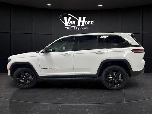 Bright White Clearcoat 2024 Jeep Grand Cherokee Limited