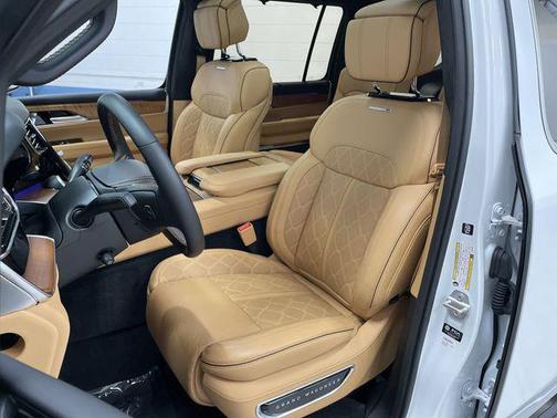 2024 Jeep Grand Wagoneer Series III 4x4