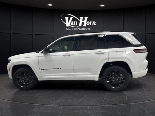 Bright White Clearcoat 2026 Jeep Grand Cherokee Limited