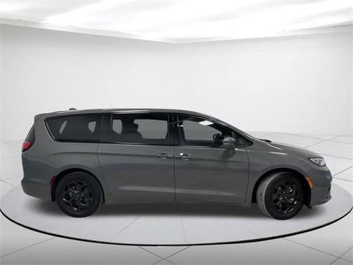 2022 Chrysler Pacifica Hybrid Limited