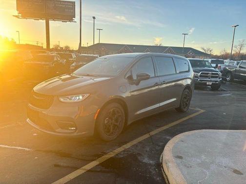 2022 Chrysler Pacifica Hybrid Limited