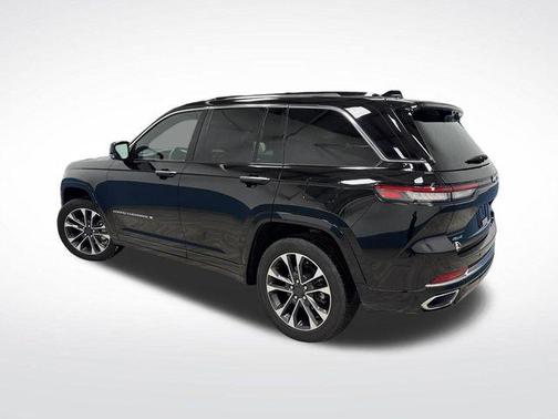 2022 Jeep Grand Cherokee Overland