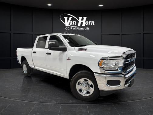 Bright White Clearcoat 2024 RAM 3500 Tradesman Crew Cab 4x4 6'4' Box