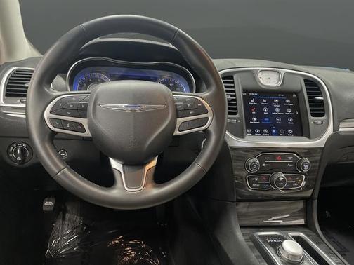 2021 Chrysler 300 Touring