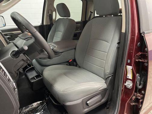 2019 RAM 1500 SLT