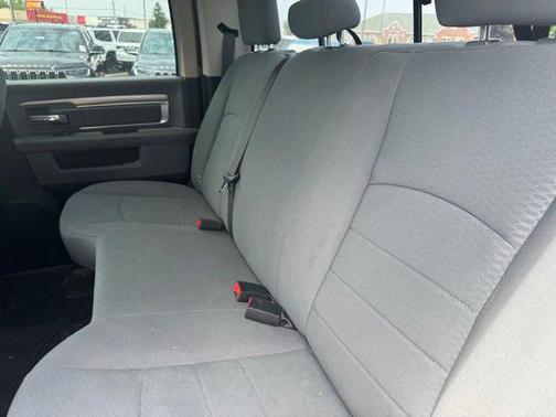 2019 RAM 1500 SLT