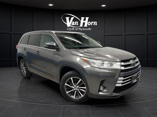 Predawn Gray Mica 2017 Toyota Highlander XLE