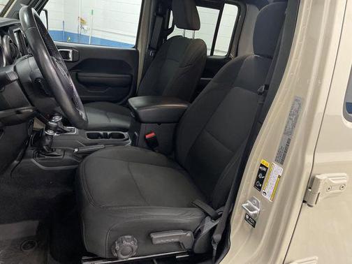 2022 Jeep Gladiator Willys 4x4