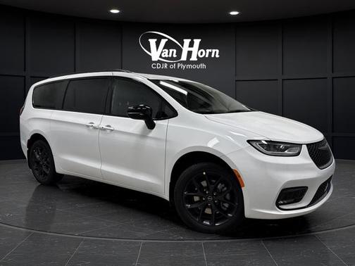 2026 Chrysler Pacifica L