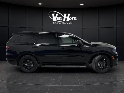 DB Black Crystal Clearcoat 2026 Dodge Durango GT AWD HEMI V8