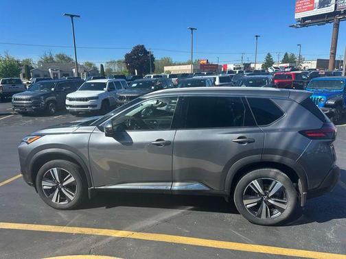 2022 Nissan Rogue SL