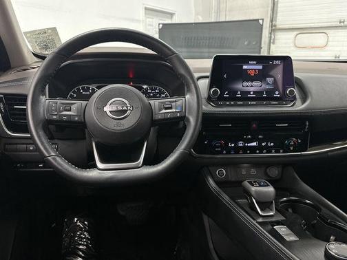 2022 Nissan Rogue SL