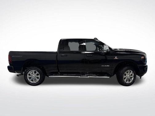 2025 RAM 3500 Laramie Crew Cab 4x4 6'4' Box