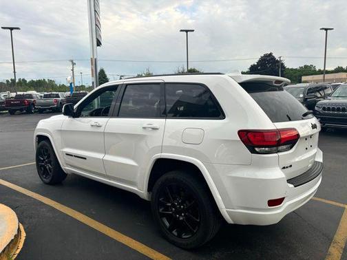 2021 Jeep Grand Cherokee Laredo