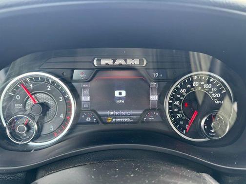 2024 RAM 3500 Laramie Crew Cab 4x4 6'4' Box