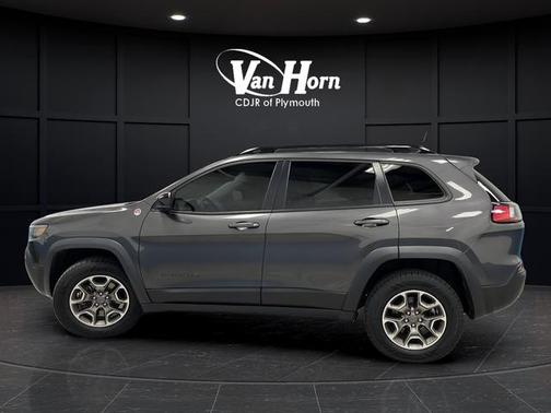 Granite Crystal Metallic Clearcoat 2022 Jeep Cherokee Trailhawk