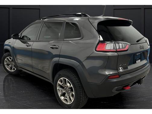 Granite Crystal Metallic Clearcoat 2022 Jeep Cherokee Trailhawk