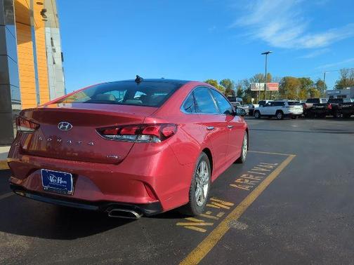 2018 Hyundai SONATA Limited