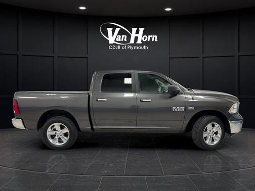 Granite Crystal Metallic Clearcoat 2017 RAM 1500 Big Horn