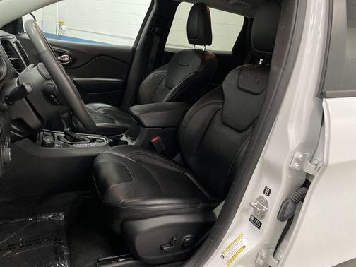 2023 Jeep Cherokee Altitude