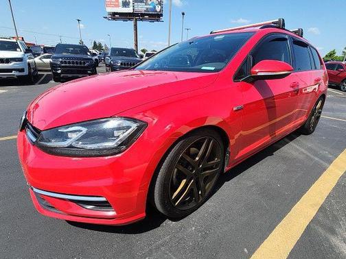 2019 Volkswagen Golf SportWagen TSI S
