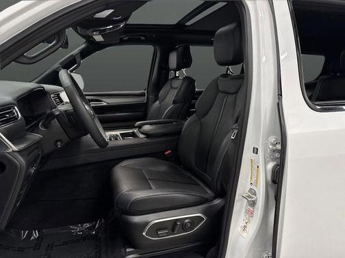 2024 Jeep Wagoneer Series II Carbide