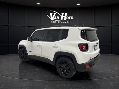 Alpine White 2018 Jeep Renegade Altitude