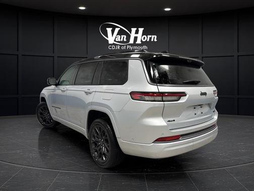 silver zynith 2026 Jeep Grand Cherokee L Summit