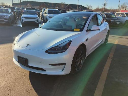 2021 Tesla Model 3 Standard Range Plus