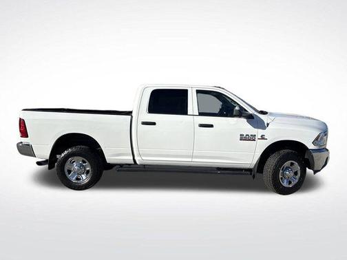 2017 RAM 2500 Tradesman Crew Cab 4x4 6'4' Box