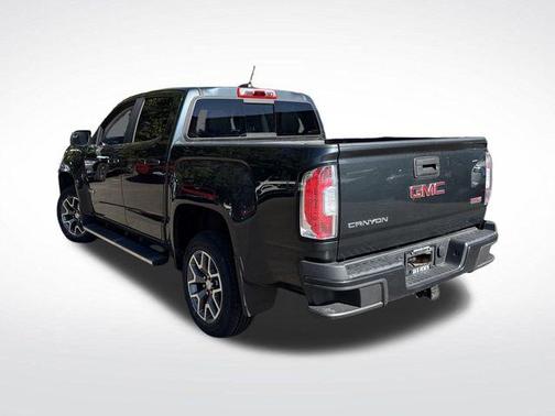 2017 GMC Canyon SLE