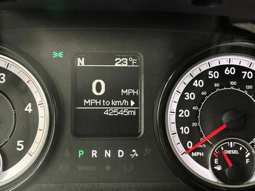 2017 RAM 2500 Tradesman Crew Cab 4x4 6'4' Box