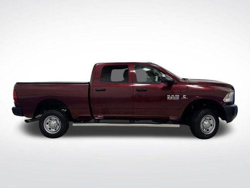 2017 RAM 2500 Tradesman Crew Cab 4x4 6'4' Box